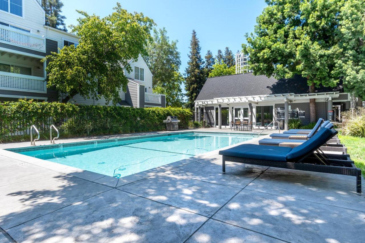 1br W Pool Gym Wd Nr Mall Scu Sfo-589 * Santa Clara